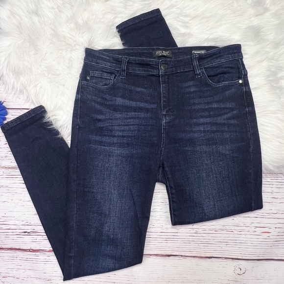 👖|•JUDY BLUE•| Dark Wash Skinny Fit Jeans Size 15/32👖 - Picture 1 of 5